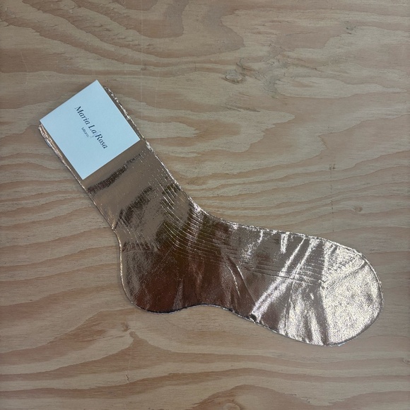 Maria De La Rosa One Ribbed Metallic Socks | Assortment  Maria La Rosa Laminated Socks in Rosa (Rose Gold)
